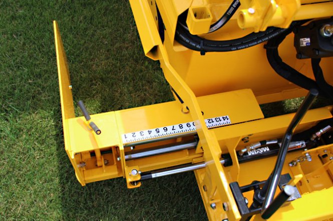 リール pavament EZ Roll Gravel Pavers - Black - Rhizome Barrier Supply